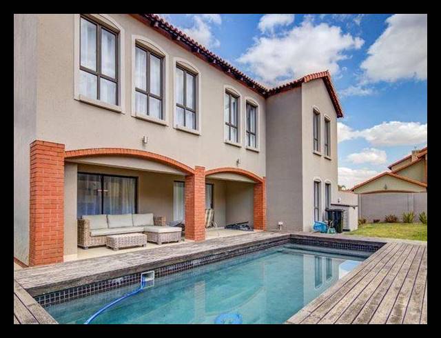 4 BEDROOM TOWNHOUSE FOR SALE IN BARTLETT